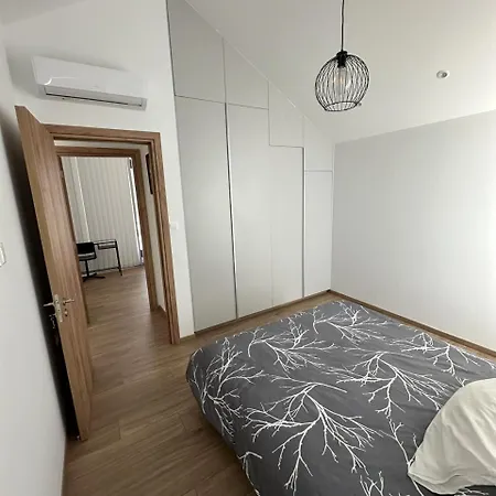 Holiday home Tremythia Homes